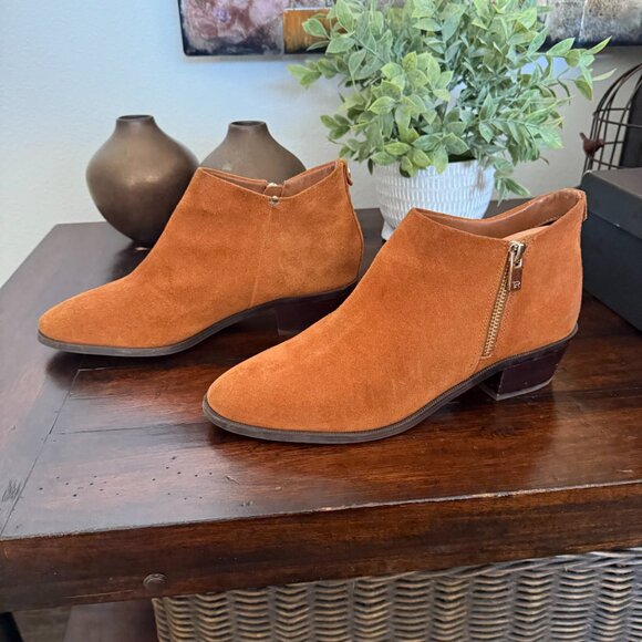 Taryn Rose Cognac Booties size 39 - Picture 2 of 9
